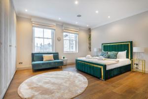 " Perfectly Splendid Triplex House in Chelsea "