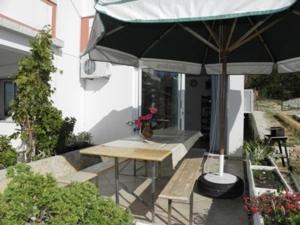 Patio alebo iná vonkajšia časť ubytovania Apartments Jaca