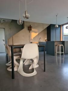 Kuchyň nebo kuchyňský kout v ubytování Ferienhaus Bergblick 170qm nur 5 min zum Chiemsee