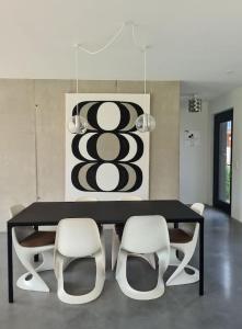 Fotografie z fotogalerie ubytování Ferienhaus Bergblick 170qm nur 5 min zum Chiemsee v destinaci Übersee