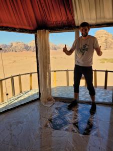 Balkón nebo terasa v ubytování Joy to Wadi Rum