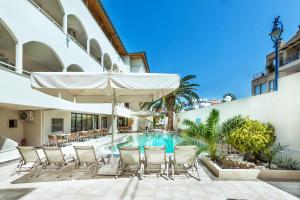 The swimming pool at or close to Elinotel Polis Hotel