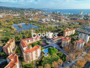 Nespecifikovaný výhled na destinaci Platja d'Aro nebo výhled na město při pohledu z apartmánu