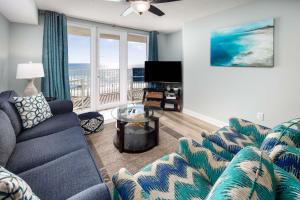 Кът за сядане в Sea Dunes 302 by Brooks and Shorey Resorts condo