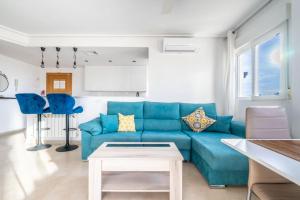 Posezení v ubytování Bright Apartment with Large Terrace - MO4223LT