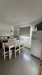 Kuchyň nebo kuchyňský kout v ubytování MIGUEL JUAREZ 47