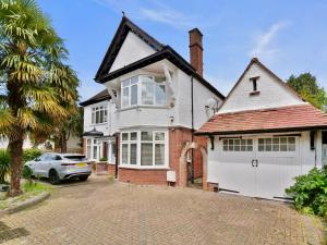 Gallery image of Magnificent 5 bedrooms London house in Bromley