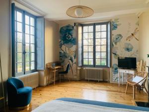 Μια τηλεόραση ή/και κέντρο ψυχαγωγίας στο Les Chambres de La Varenne - Chambres d'hôtes