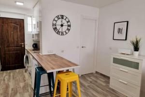 Η κουζίνα ή μικρή κουζίνα στο Céntrico y nuevo estudio fuengirola +13 φωτογραφίες