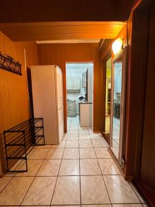 Nhà bếp/bếp nhỏ tại Apartament Lupeni cu doua camere