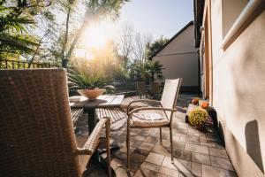 Patio alebo iná vonkajšia časť ubytovania Oliver Apartman