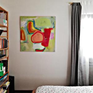 um quadro pendurado numa parede num quarto em Casa d'artista em Roncola