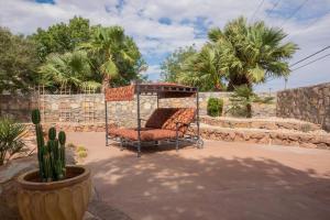 Imagine din galeria proprietății Amazing home with custom-built pool în El Paso