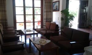 Istumisnurk majutusasutuses Plaza Hotel