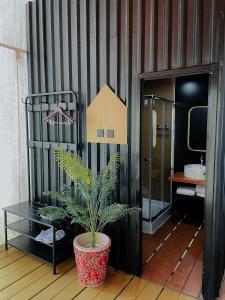 Gallery image of Luxury Deck Cabin in Tangkubanperahu