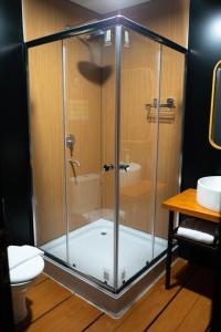 Ett badrum på Luxury Deck Cabin