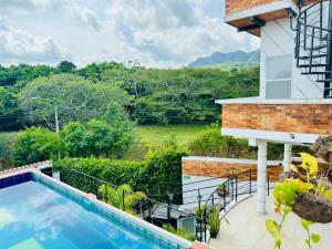 Πισίνα στο ή κοντά στο Hostal Bon Hábitat