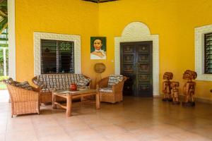 GaluDiani Beach-Villa Kirsch的相册照片