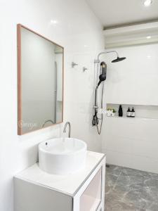 Ένα μπάνιο στο มีใจ พูลวิว เกาะล้าน MeeJai Pool View Kohlarn
