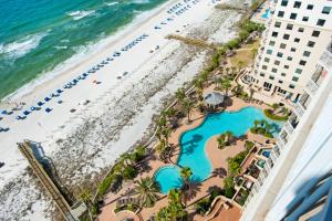 een luchtzicht op het resort en het strand bij Beach Front Luxury, Amazing Views,150 - 5 Stars, 19th Floor- Indigo Condo in Pensacola