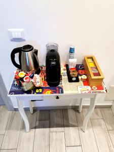 Принадлежности для чая и кофе в Rossetti Rooms