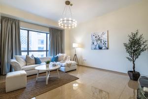 Fotografie z fotogalerie ubytování Hashtag Holiday Home - 2 BDR apartment close to beach JBR v Dubaji