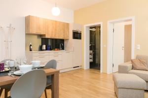 Kuchnia lub aneks kuchenny w obiekcie Vienna Stay Apartments Castellez 1020