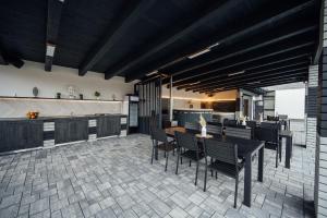 Kuchyň nebo kuchyňský kout v ubytování Gerab Resort