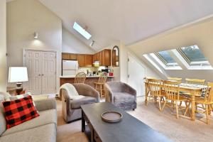 Kuchyň nebo kuchyňský kout v ubytování Pico Mountain Condo E306 condo + 21 fotografií