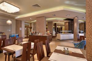 Restaurace v ubytování Apart Hotel Golden Line
