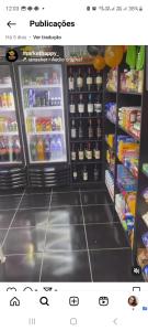 Un supermercado u otros negocios cerca de la habitación en casa particular u alrededores