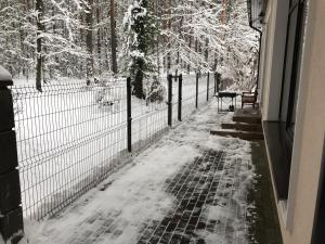 Guests house with amazing pool and sauna v zimě