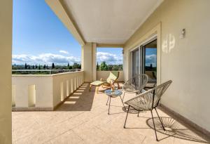 Balkon oz. terasa v nastanitvi Piperitsa house for nomads or families in the countryside