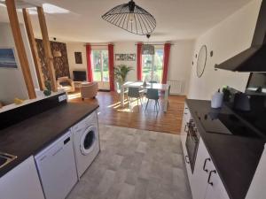 Kuchyň nebo kuchyňský kout v ubytování Maison Ô calme + 10 fotografií