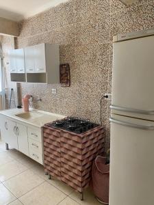Una cocina o zona de cocina en ED. ITAMARATI.