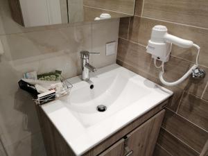 Central suite on Clock Square D1的一间浴室