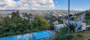 Nespecifikovaný výhled na hory nebo výhled na hory při pohledu z apartmánu