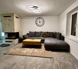 Ruang duduk di My Appartements