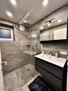 Bilik mandi di My Appartements