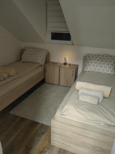 Postel nebo postele na pokoji v ubytování Cottage Nena Tara + 23 fotografií