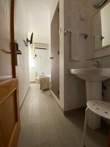 Koupelna v ubytování LÀtic Rooms