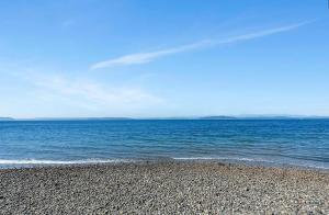 Fotografie z fotogalerie ubytování Seaside Serenity 1-BR Apt with peek-a-boo sound views v destinaci Seattle