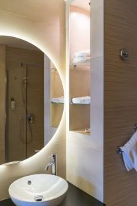Koupelna v ubytování La Pergola Suites
