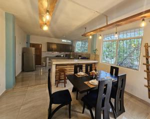 Φωτογραφία από το άλμπουμ του Lovely Inn σε San Cristobal