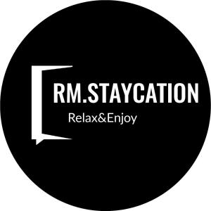 een logo voor rm skypitatie relais en entropie bij Rm Staycation City View SMDC in Kaybagal