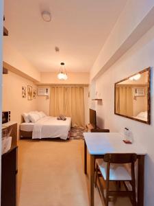 Postel nebo postele na pokoji v ubytování * *X Metro Bliss