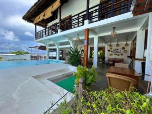 Bazén v ubytování Yapak Beach Villas nebo v jeho okolí
