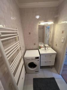 Kúpeľňa v ubytovaní Amazing 1 bedroom, 30sec from Arc de Triomphe
