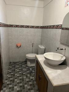 Koupelna v ubytování Leo Home Stay