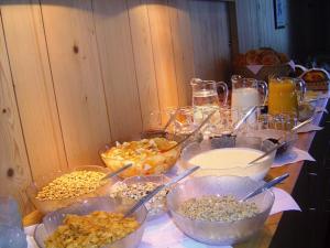 Jedlo v ubytovaní bed & breakfast alebo blízkom okolí